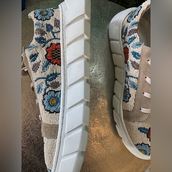 FREE PEOPLE | VIEW FROM THE TOP - SAND fully beaded sneakers - Picture 12 of 14